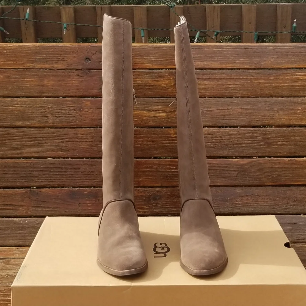 UGG Women's Tall Brown Boots - Picture 7 of 12